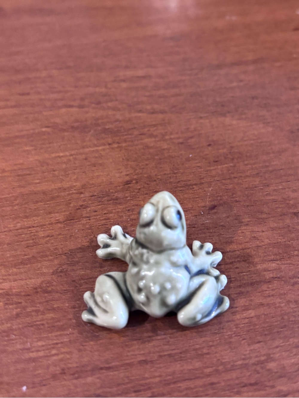 Wade Whimsies Ceramic Frog Figurine - Sage Green